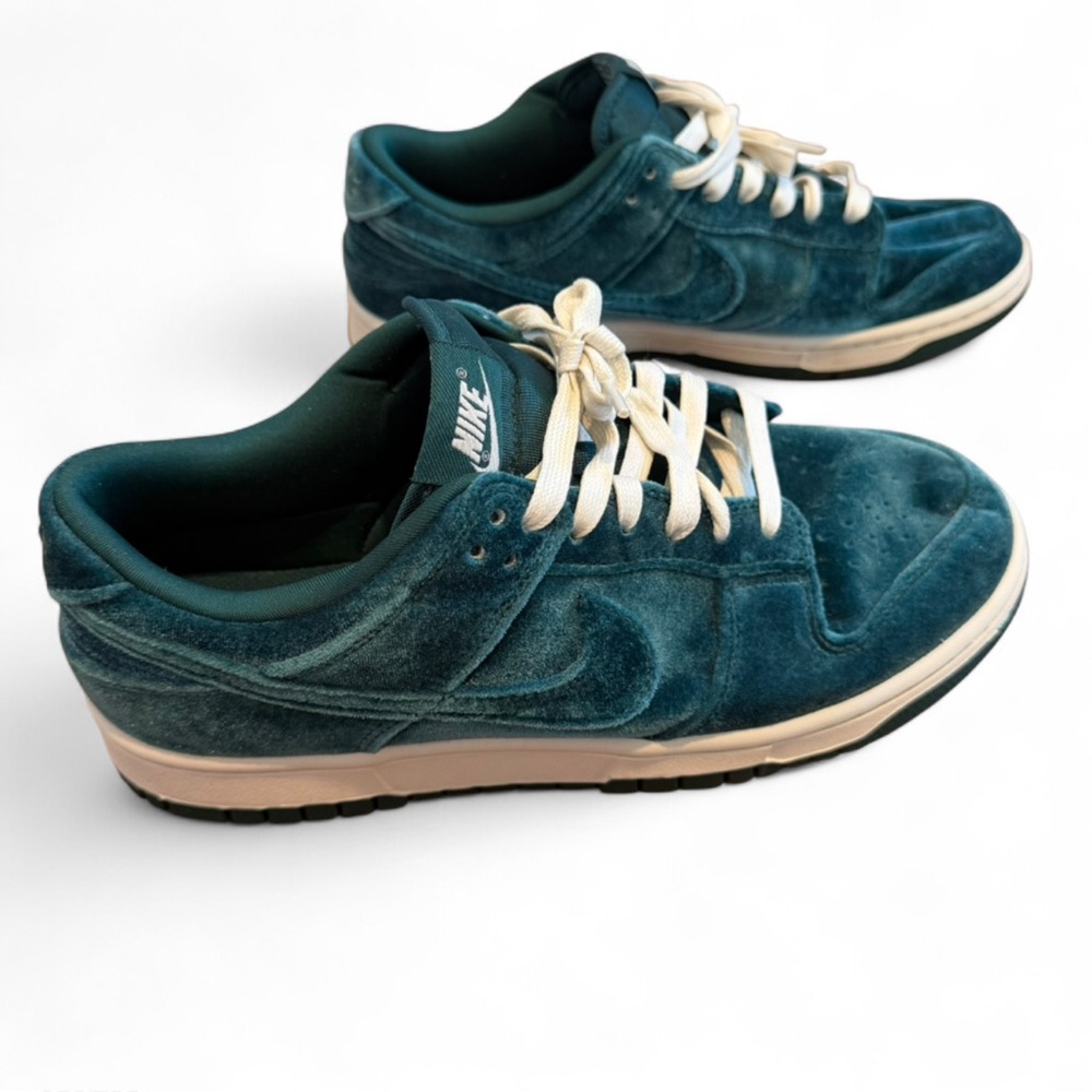 Nike Dunk Low Velvet Sneakers Teal Dark Atomic Women’s 10.5 EXCELLENT - Picture 5 of 9